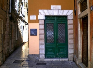 O jednim zelenim vratima u Splitu