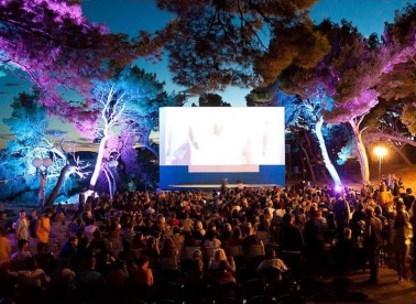 FMFS dovodi kino i na Hvar